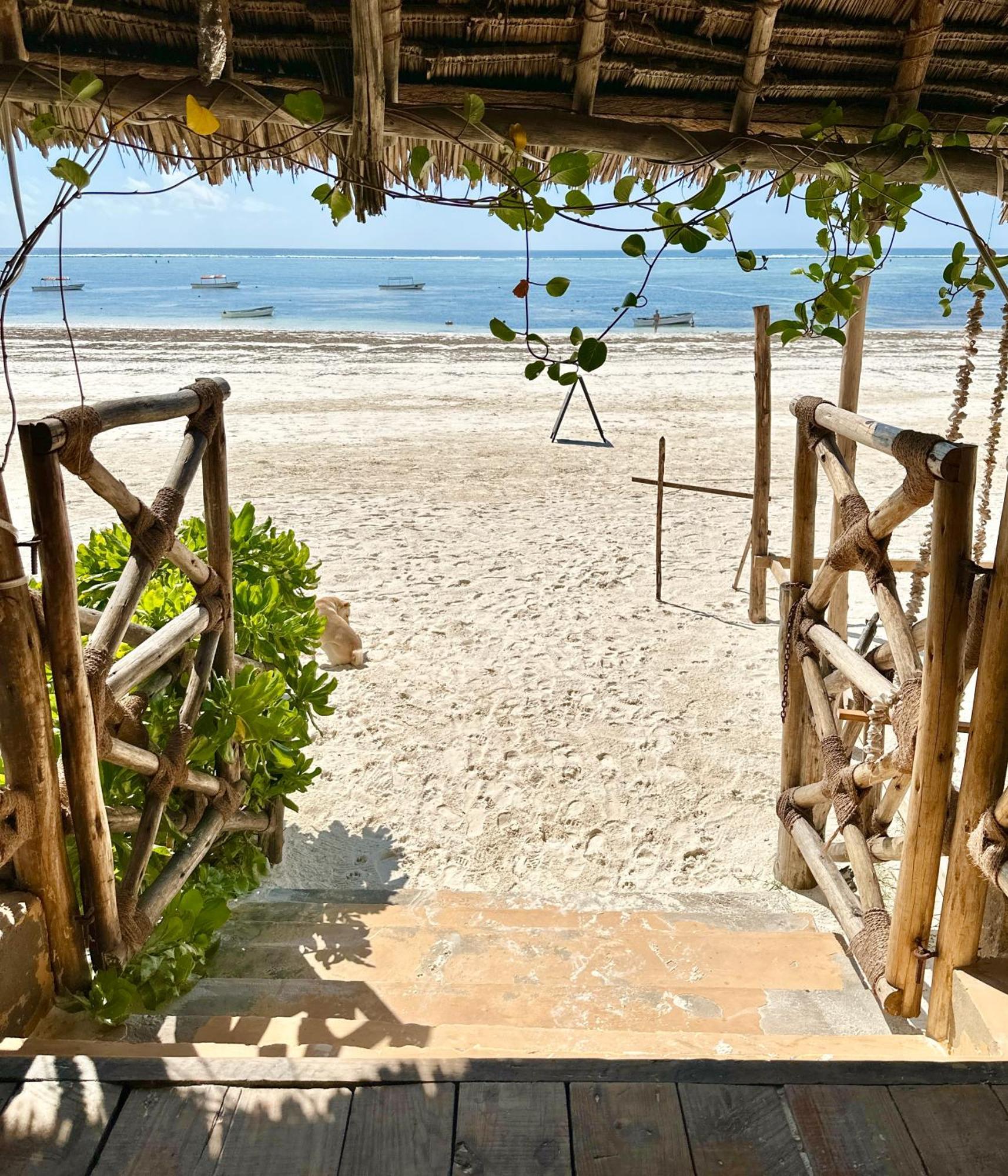 Hebe Bungalows Lodge Matemwe  Exterior photo