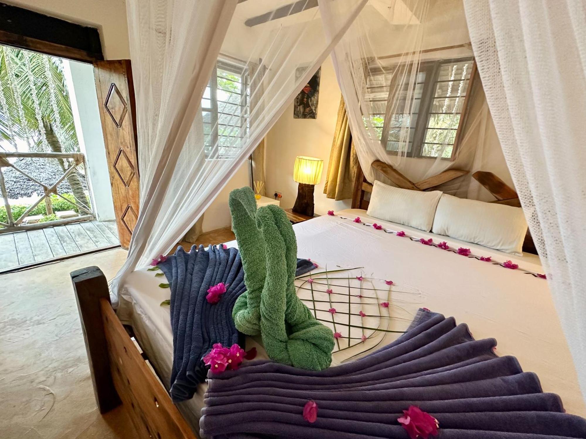 Hebe Bungalows Lodge Matemwe  Exterior photo